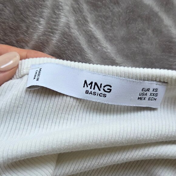 Mango Ribbed V-Neck Blouse/T-Shirt (XS) - White - Picture 5 of 7